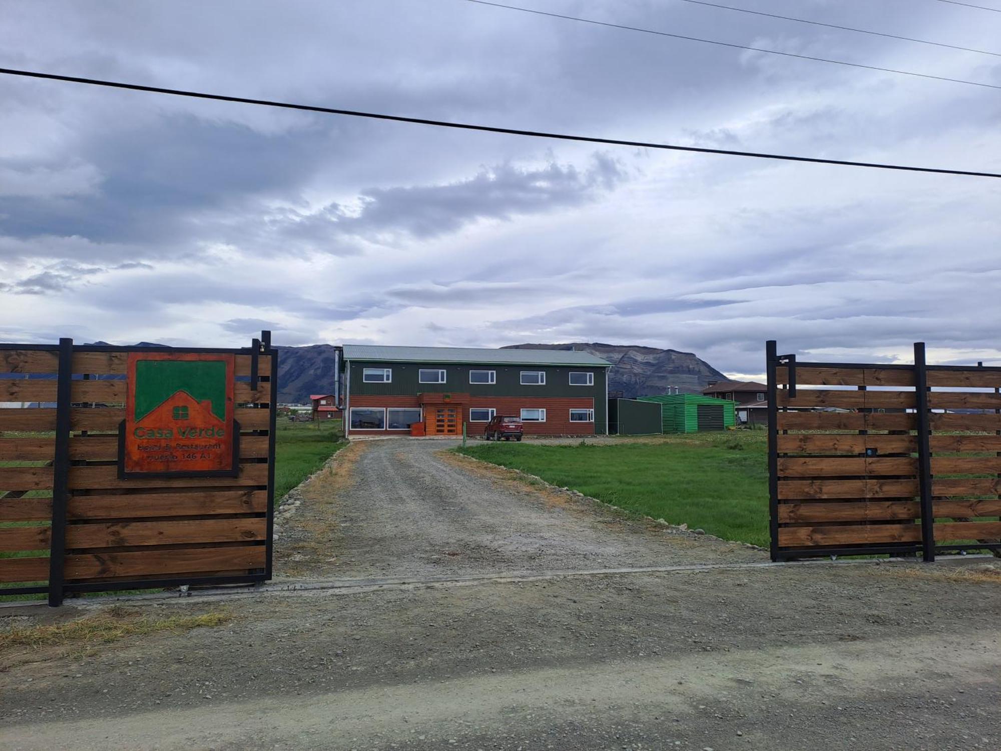 Hotel Casa Verde Puerto Natales Bagian luar foto